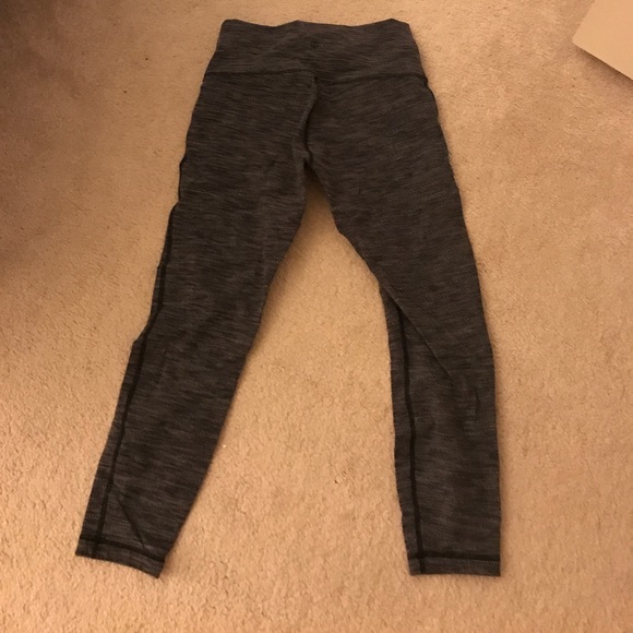 Lululemon high times 7/8 pant - Picture 2 of 3